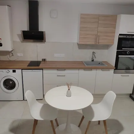 Neuf Apartmán *